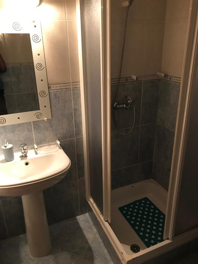 Lagos Royal Rooms And Suites Luaran gambar